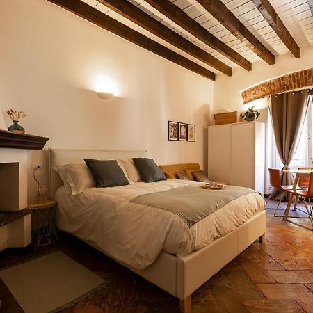 Cozy House In Naviglio Grande - Homy Apartments Милан Экстерьер фото